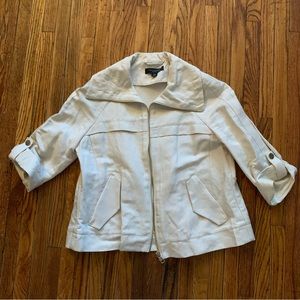 Cropped Ann Taylor cream blazer - new without tags, size O petite.